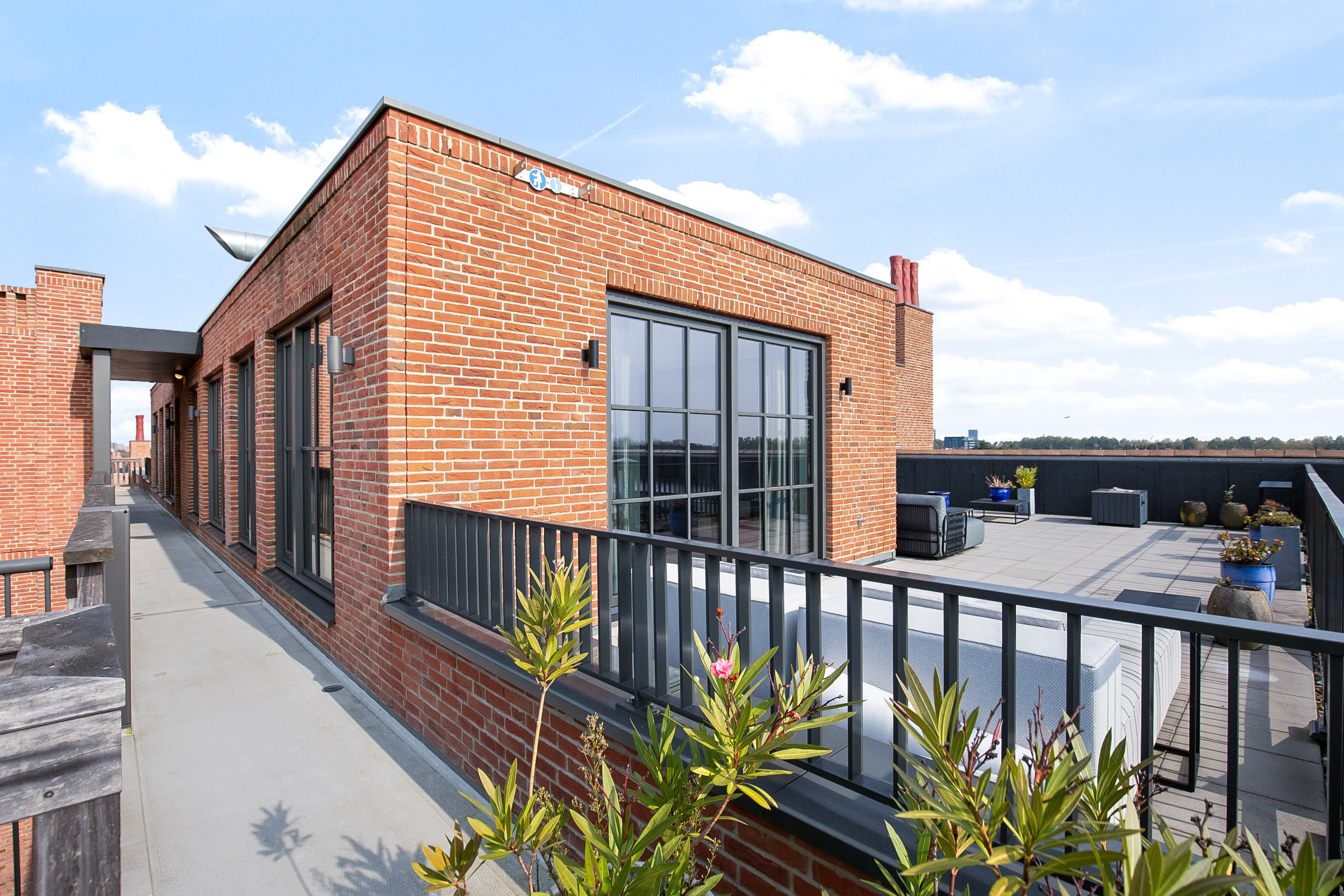 Thomas Morelaan 305 , 2135 WC Hoofddorp 16