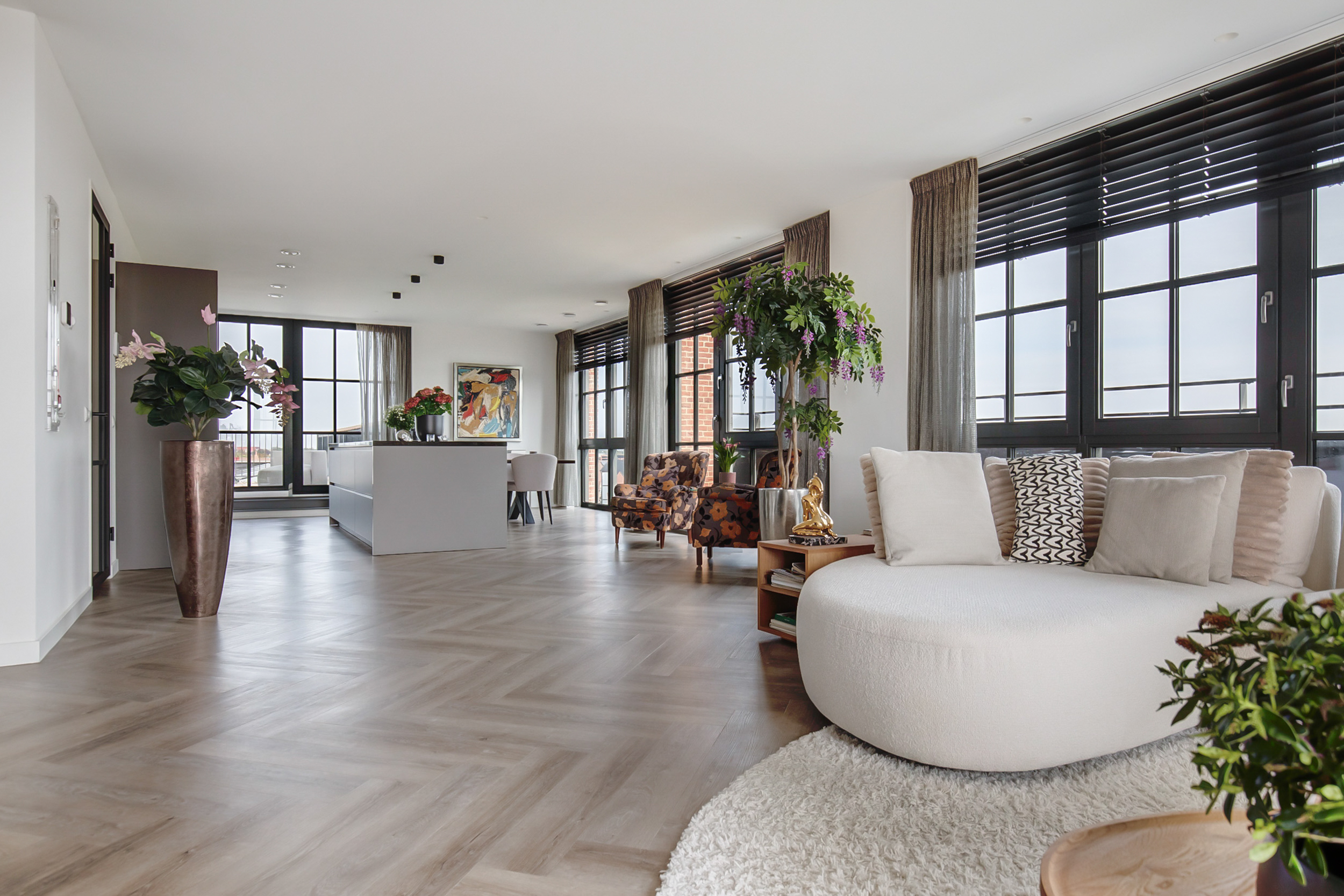 Thomas Morelaan 305 , 2135 WC Hoofddorp 18