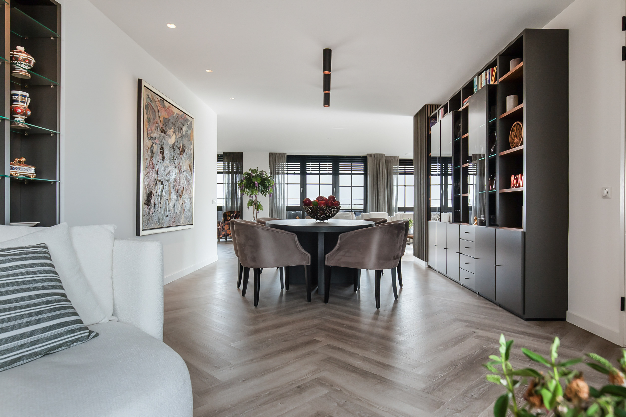 Thomas Morelaan 305 , 2135 WC Hoofddorp 27