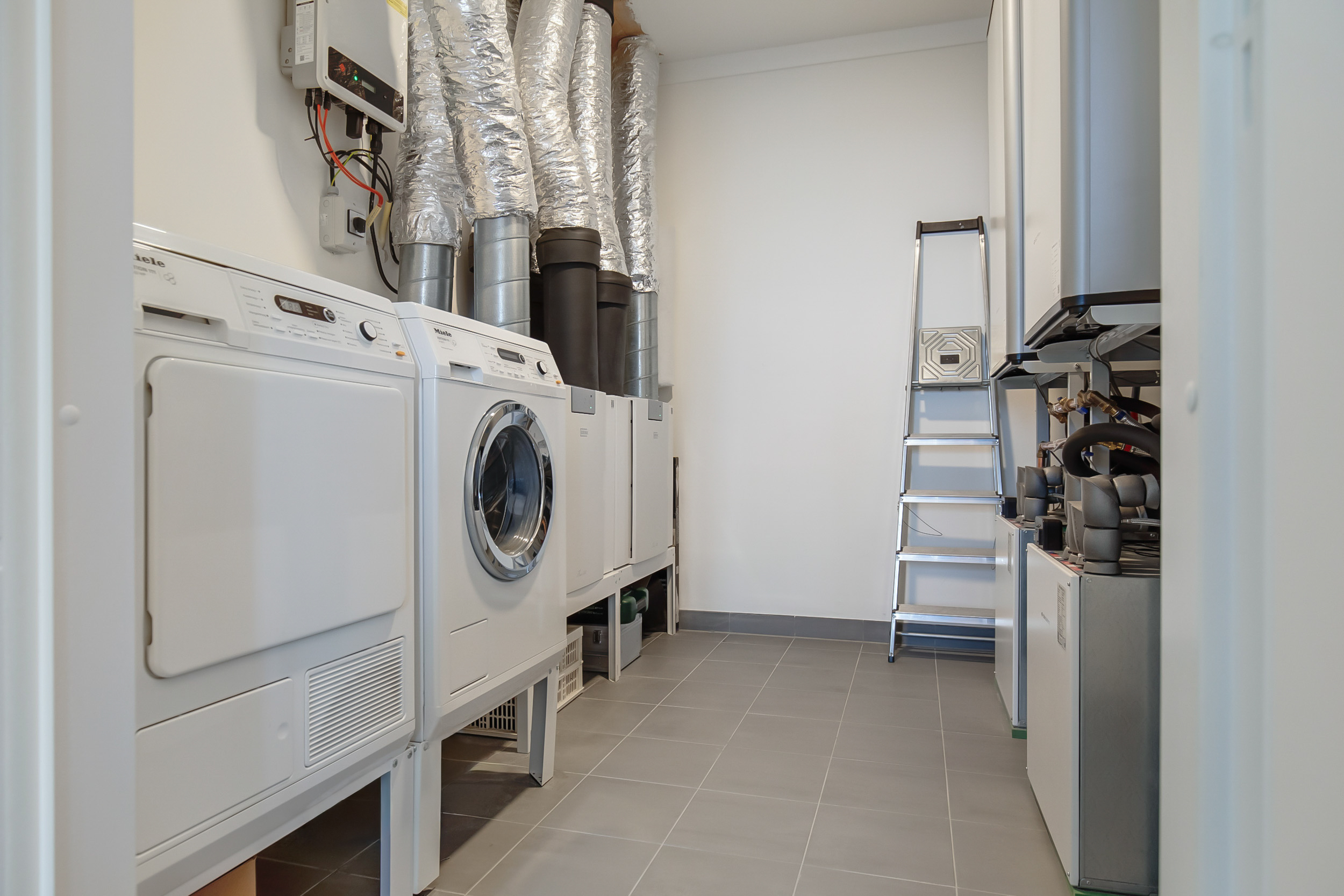 Thomas Morelaan 305 , 2135 WC Hoofddorp 51